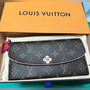 100% Authentic Seasonal Limited Edition LV Blooming Flower Emilie Wallet